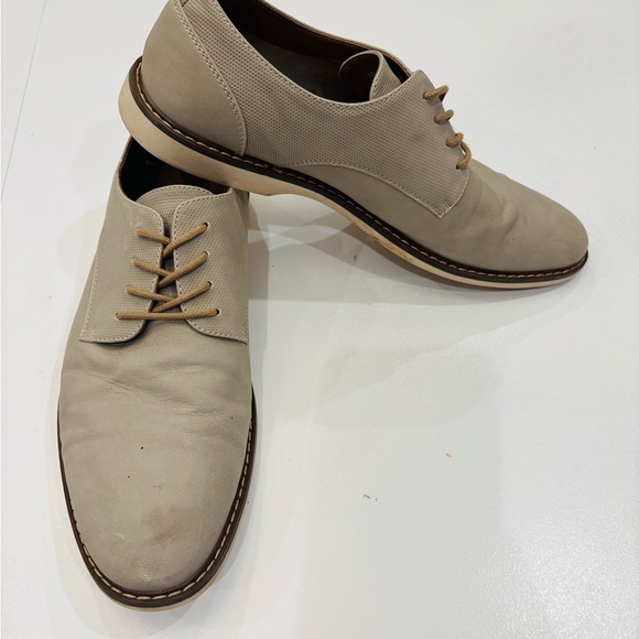 Elegant Men's Tan Lace-Up Oxfords size 10 mint condition - Picture 4 of 9